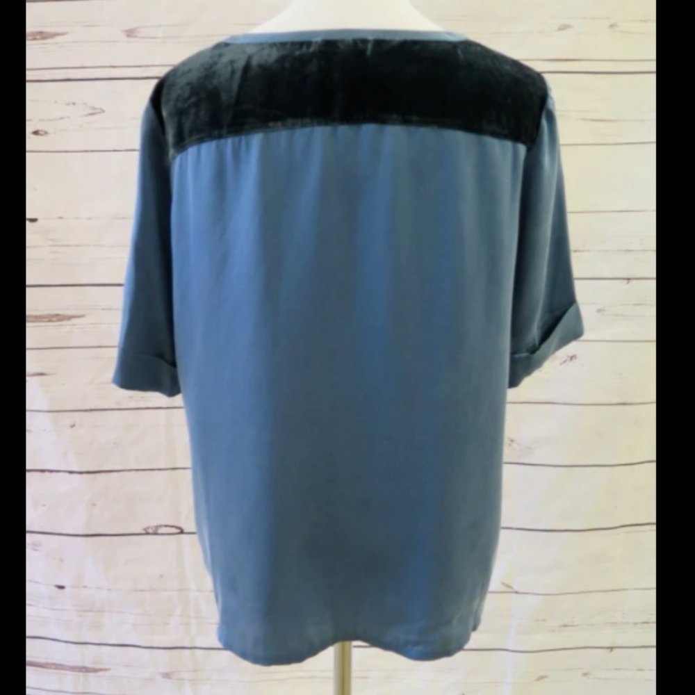 Band of Outsiders Silk Velvet Shirt - Picture 2 of 3
